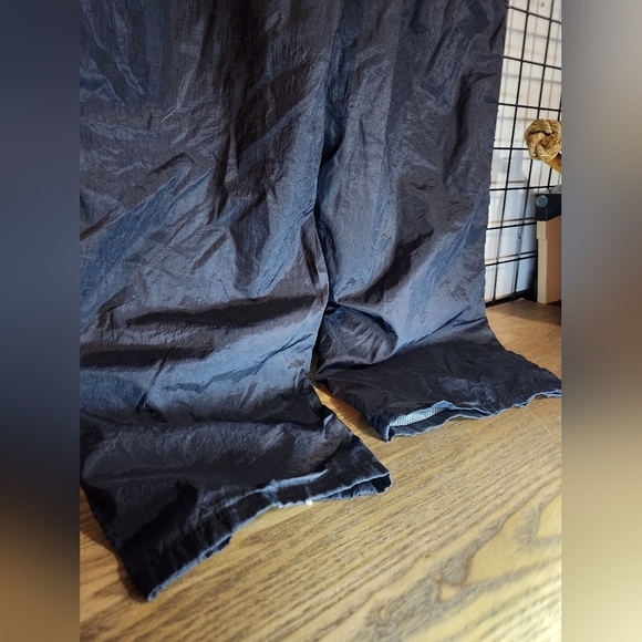 Black Pants with Loose Fit and Elastic Waistband - Picture 5 of 8